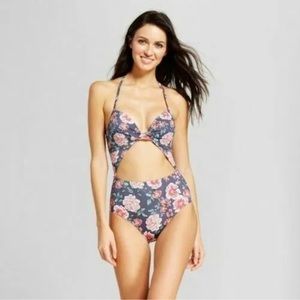 Shade & Shore One Piece - Sz 34 C